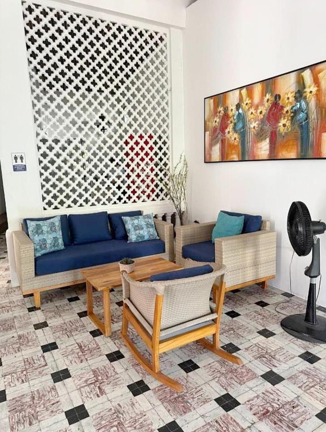 1811 Hostal